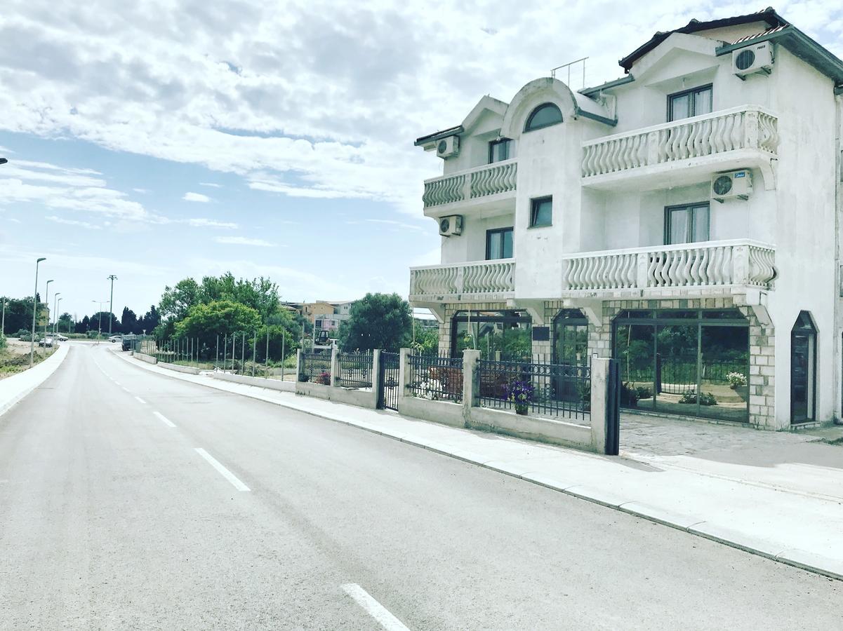 Guest House Lukac Bar Εξωτερικό φωτογραφία
