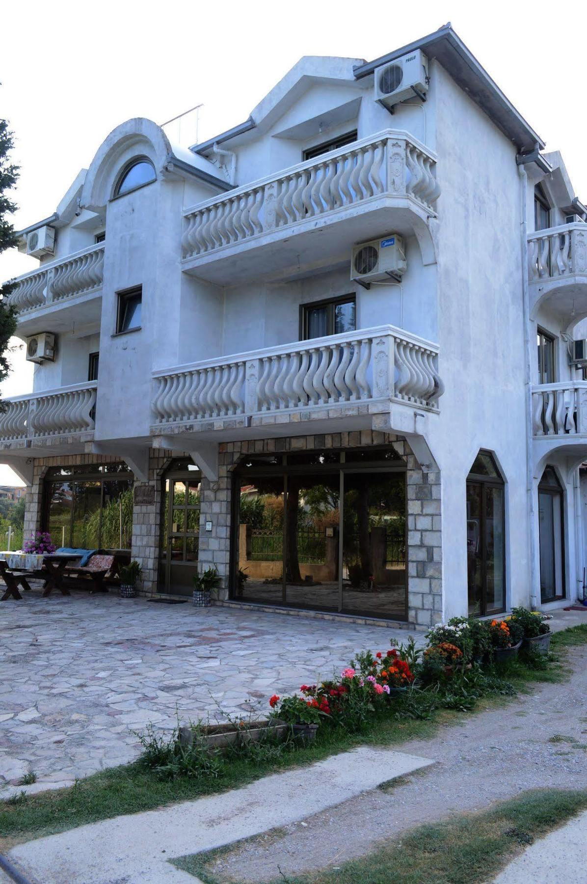 Guest House Lukac Bar Εξωτερικό φωτογραφία